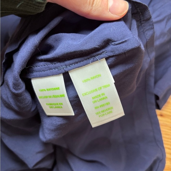 Lilly Pulitzer Blue Flutter Sleeve Blouse Relaxed Tie Front - Picture 4 of 6